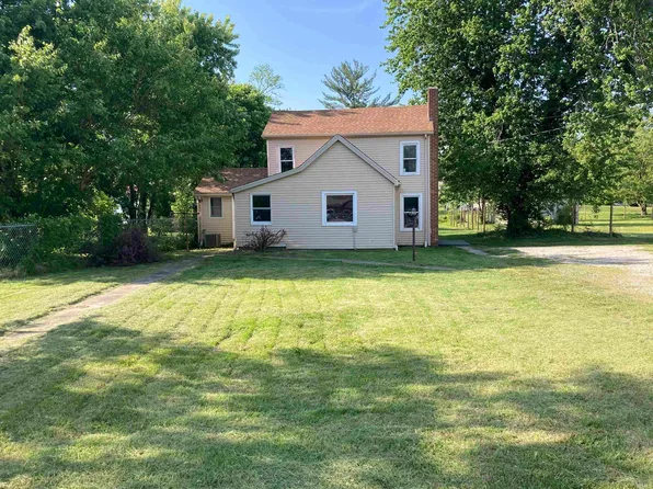 523 E Morton St, Oakland City, IN 47660