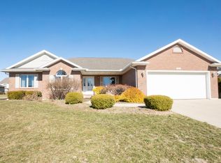 1216 Superior Ct, Sidney, OH 45365