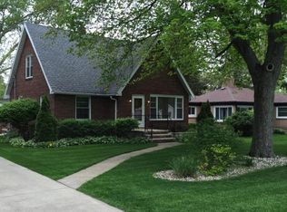 661 Montezuma Rd, Benton Harbor, MI 49022