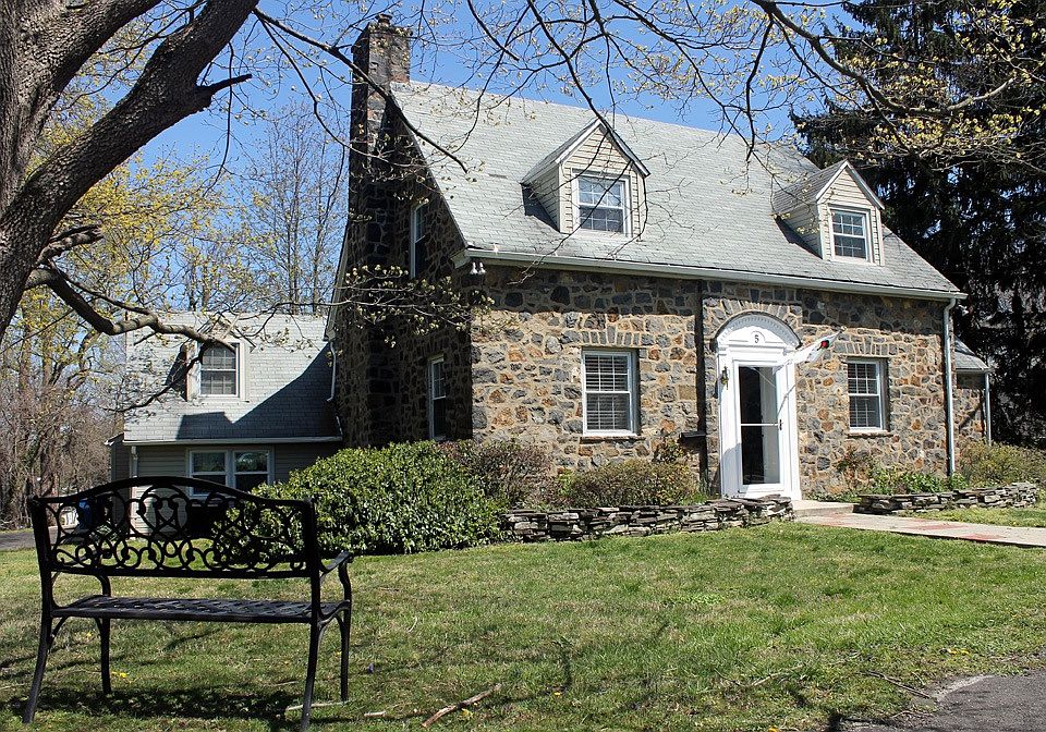 Stone front of cape cod