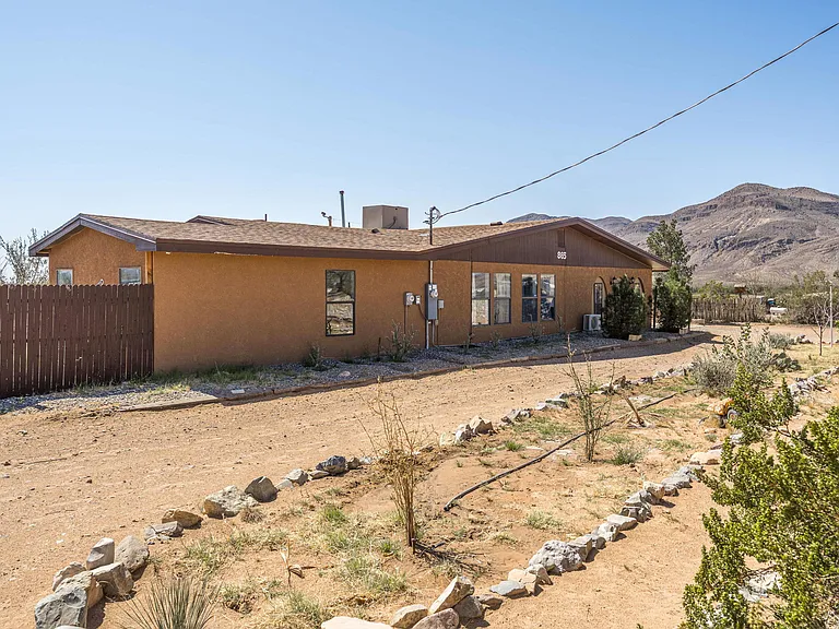 865 Outpost — Photo 3