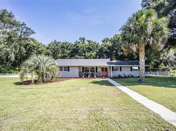 10017 County Road 117, Oxford, FL 34484