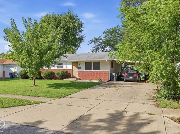 7 Crestview Dr, Greenwood, IN 46143