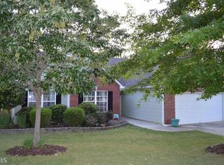 360 Lake Valley Dr, Loganville, GA 30052