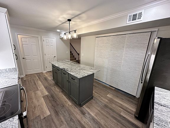4th image of 813 Turkey Foot Ct APT 2