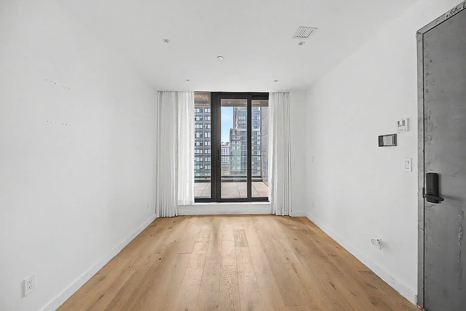 42-62 Hunter Street — Photo 2