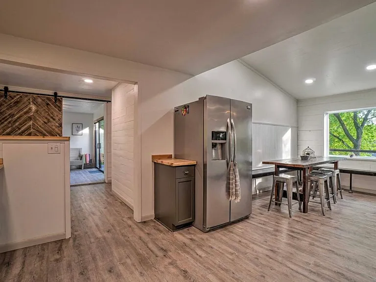 328 River Dr — Photo 6