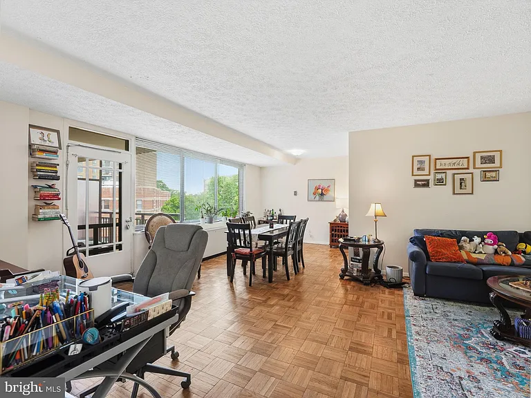 4740 Connecticut Ave NW #818 — Photo 2