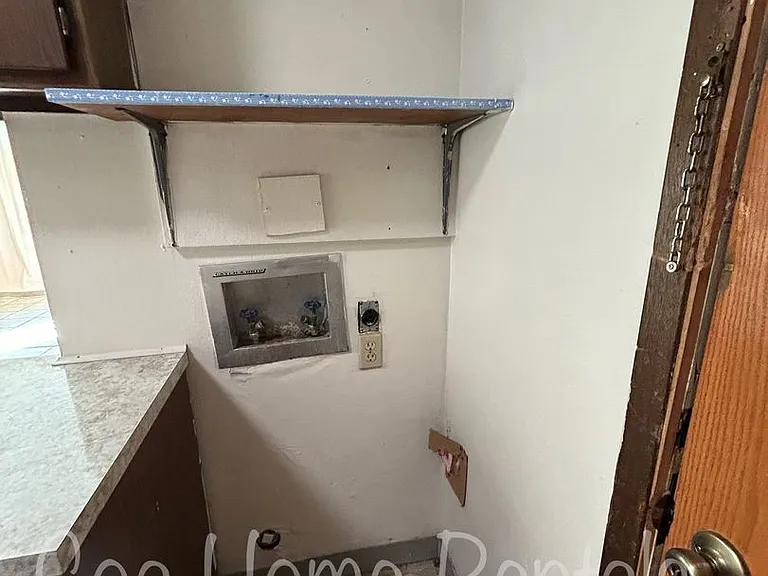 543 S Paula Ave #C — Photo 8