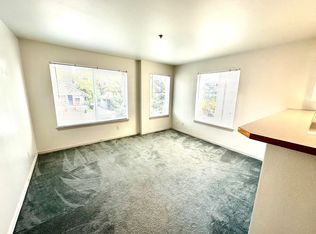 931 N 86th St APT 201, Seattle, WA 98103