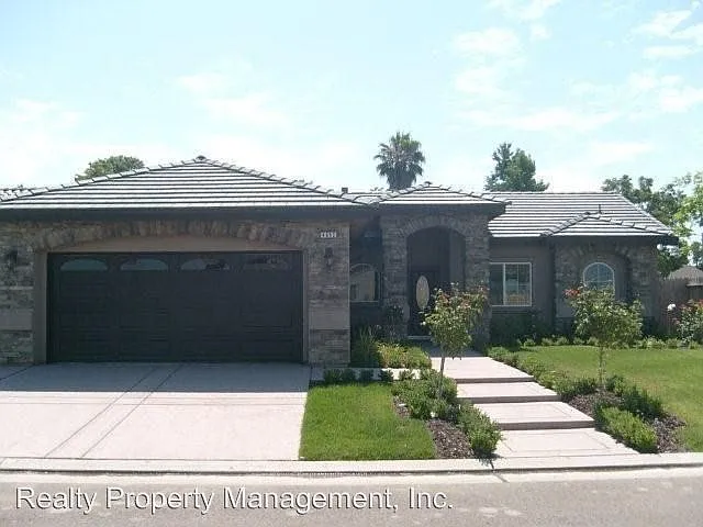 4652 W Joline Dr photo 1