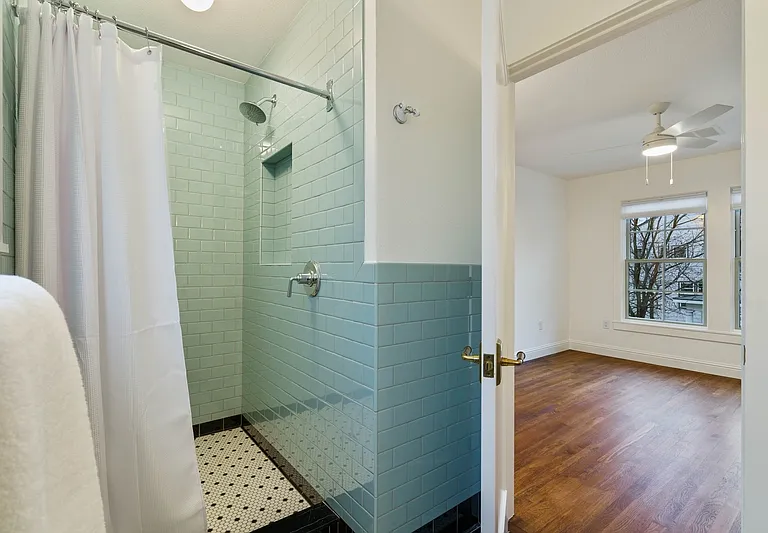 1508 Woodlawn Blvd — Photo 10