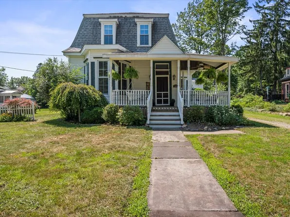 245 Chestnut St, Pleasantville, PA 16341