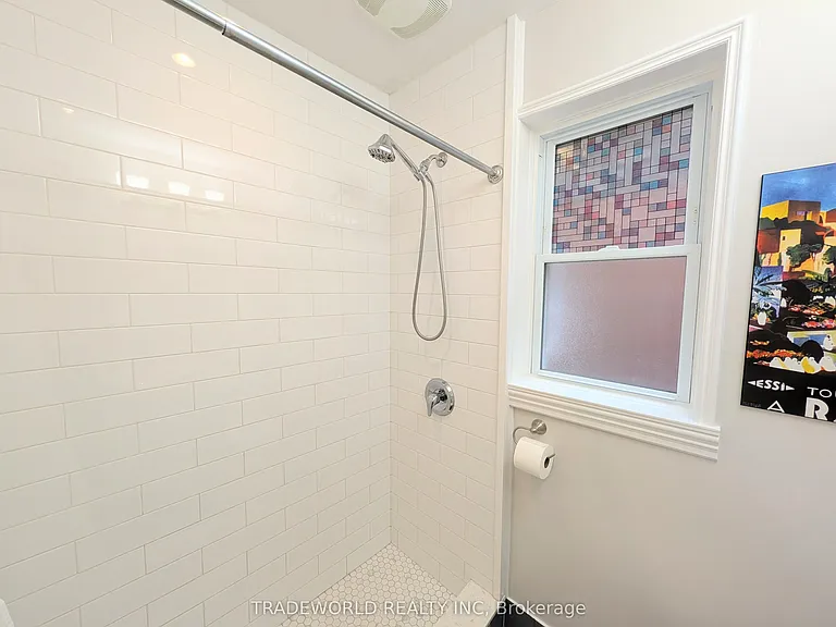 7 Costain Ave — Photo 19