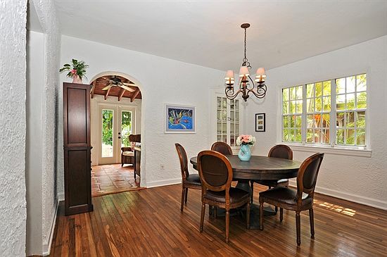 3rd image of 1256 Medina Ave