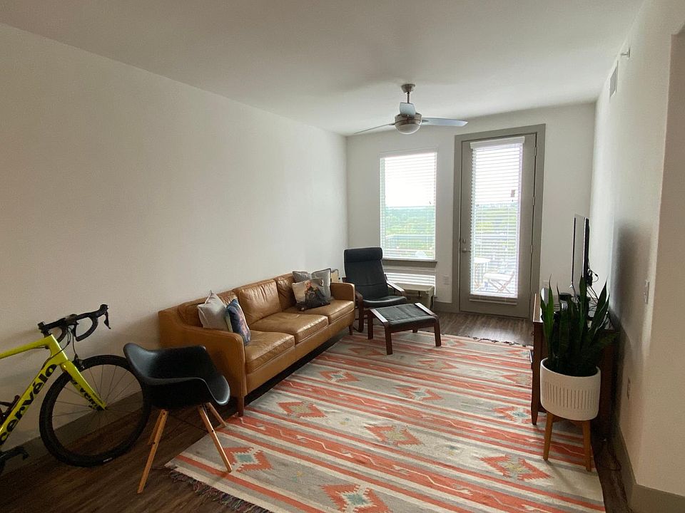 1st image of 901 E 5th St #1431