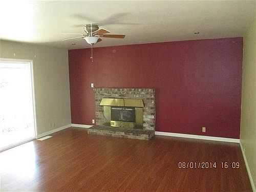 4th image of 15 Parkwood Dr