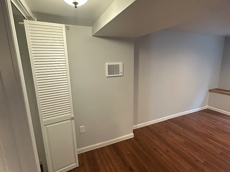 607 Fuller Ave SE — Photo 5