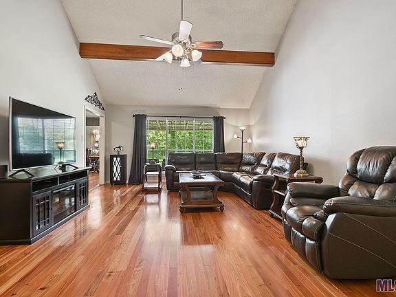 3rd image of 2413 Saint Simon Pl