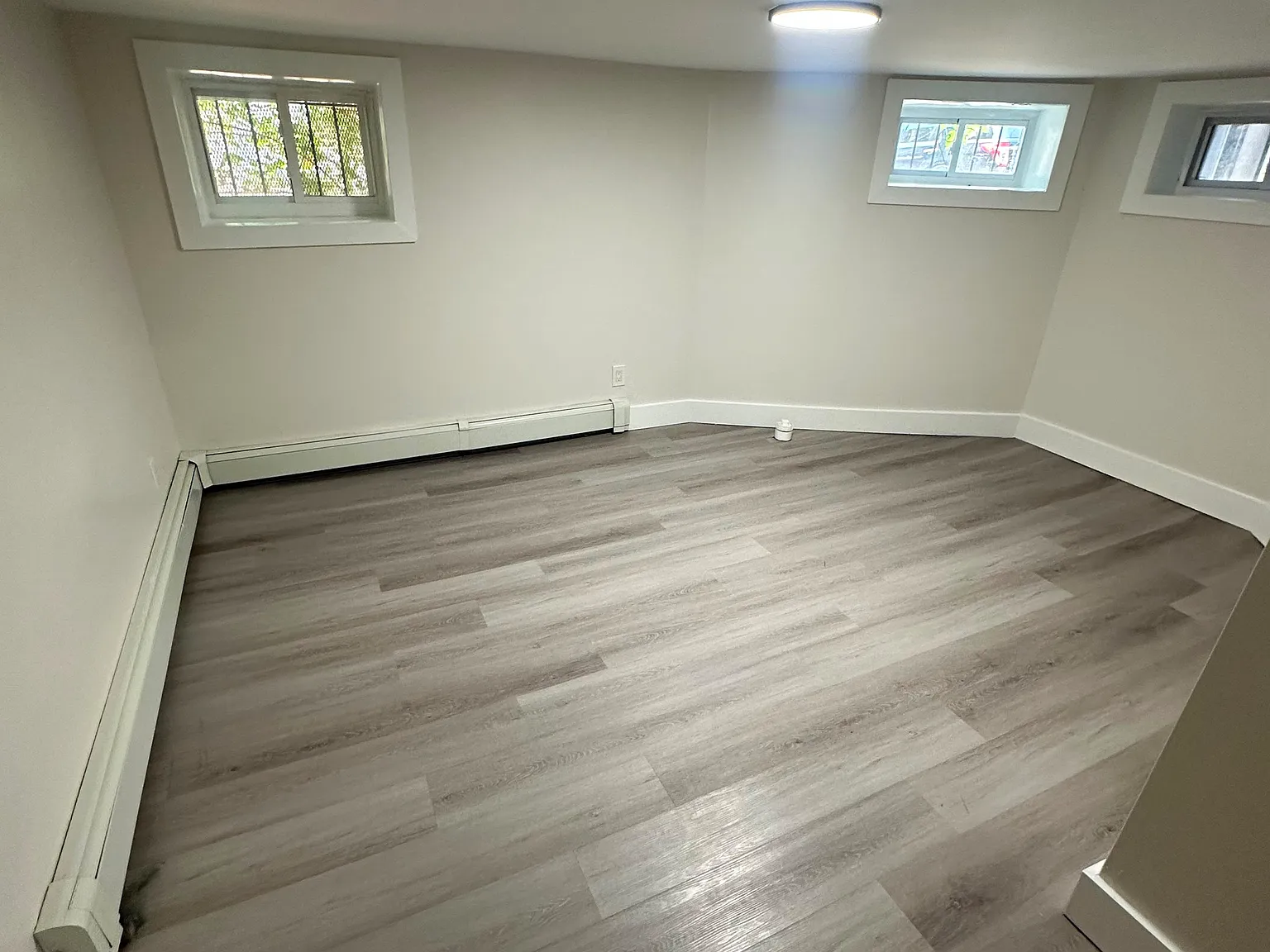 5 bed, 2.5 bath, $3,050 — Photo 3