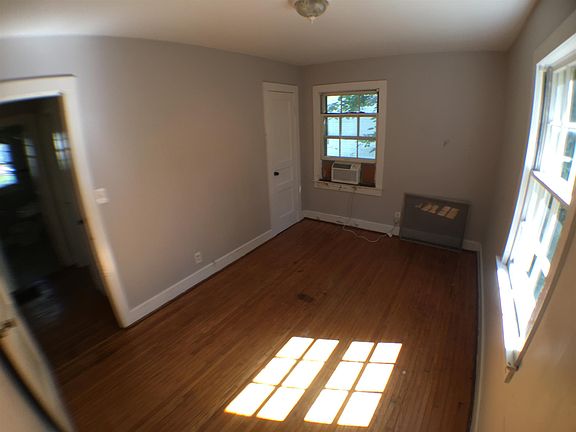 4th image of 422 Hawkins Ave