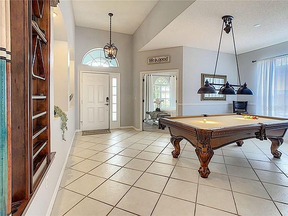 4th image of 4622 Redmond Pl