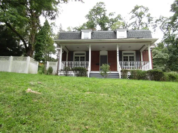 686 Filmore Rd, Pittsburgh, PA 15221