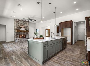 249 Sandpiper Ln, Mc Queeney, TX 78123