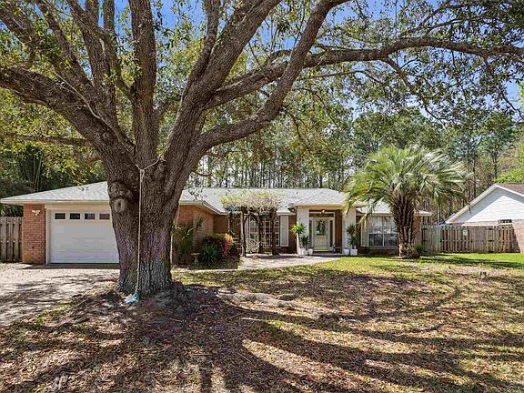 3rd image of 420 Bay Oaks Dr