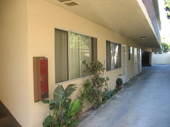 2nd image of 1015 E Lomita Ave APT 5