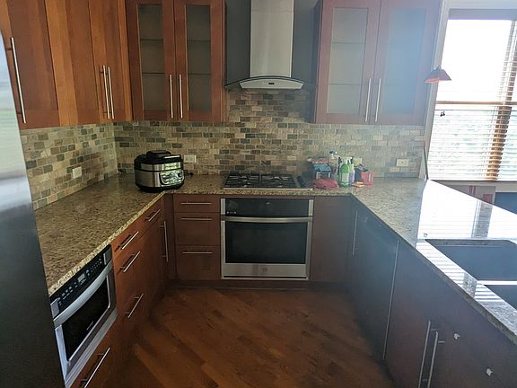 3rd image of 6531 S Kimbark Ave #4S