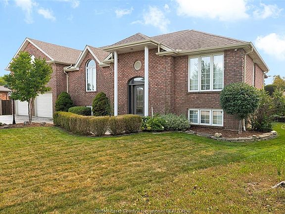 2nd image of 2071 Eugeni St
