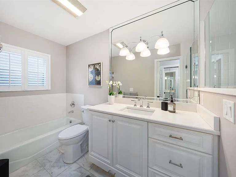 8120 NW 48th Ln — Photo 29