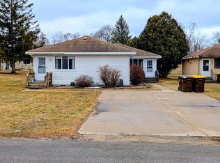 303 W Elizabeth St #1, Alma, MI 48801