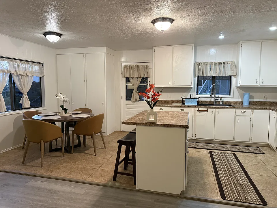 50 Mokuahi St