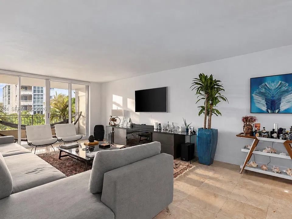 765 Crandon Blvd #310