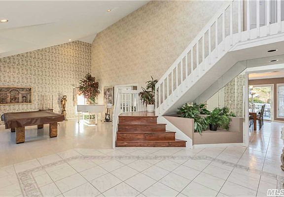 2nd image of 55 Sage Hollow Ct