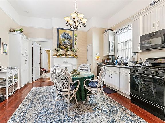4th image of 4806 Prytania St Unit A