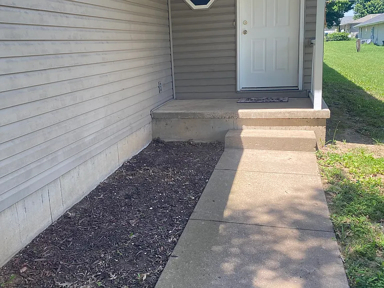 307B N Airport Rd — Photo 8