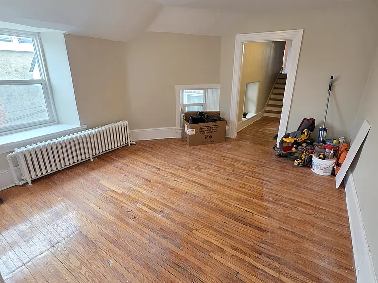 207 William St #5 — Photo 17
