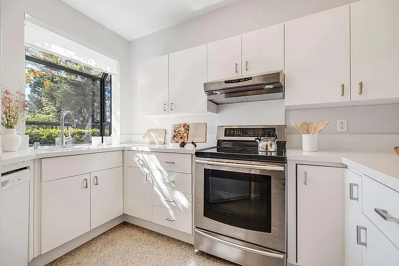 112 Shorebird Cir