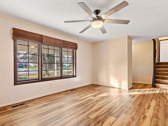 4th image of 3817 Oak Dr