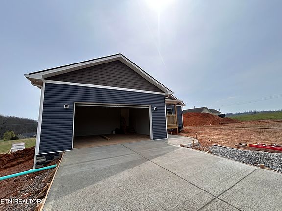 3rd image of 146 Eva Ln