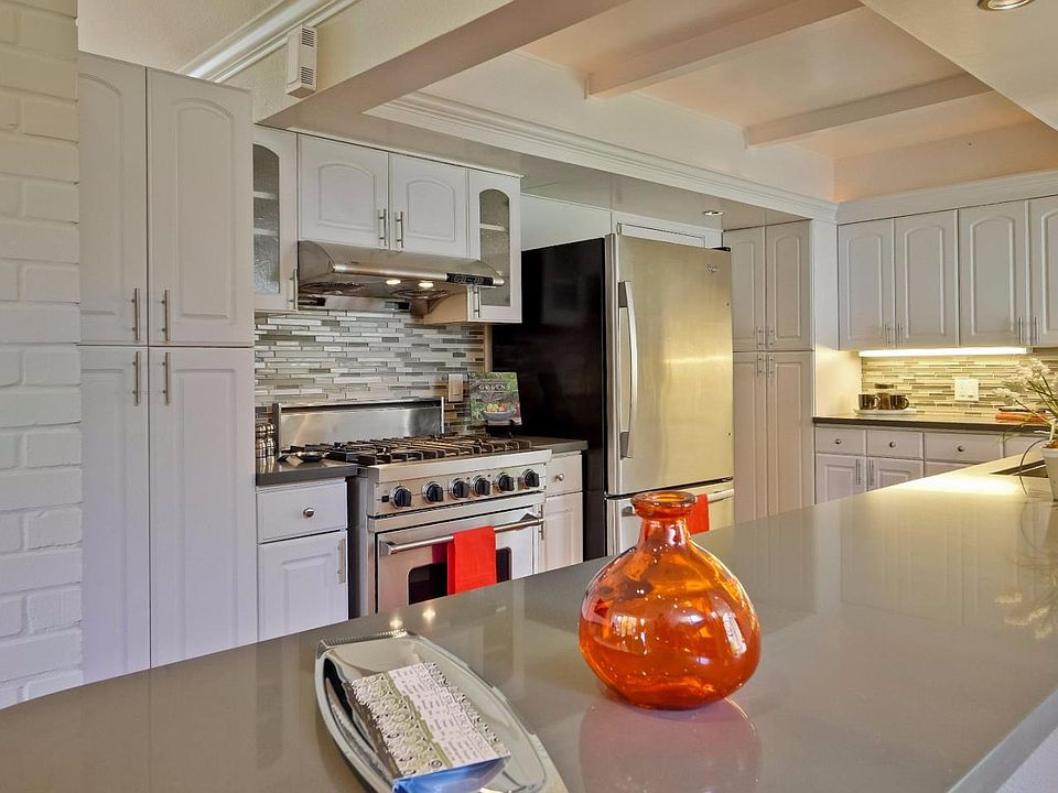 1st image of 701 Pierino Ave