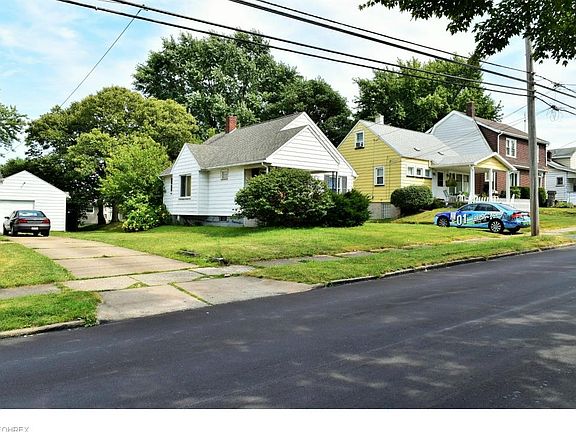 3rd image of 475 N Hazelwood Ave
