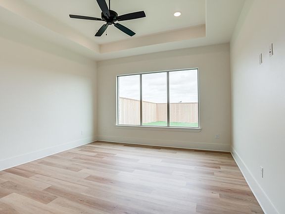 4th image of 3422 141st St