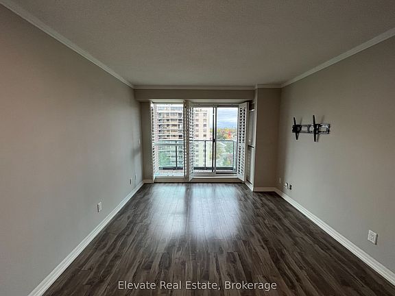 4th image of 1403 Royal York Rd #1009