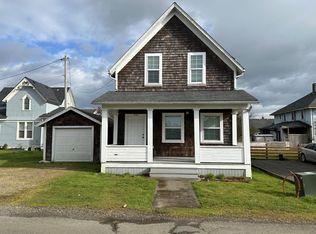 106 Pearl Ave SE, Ilwaco, WA 98624