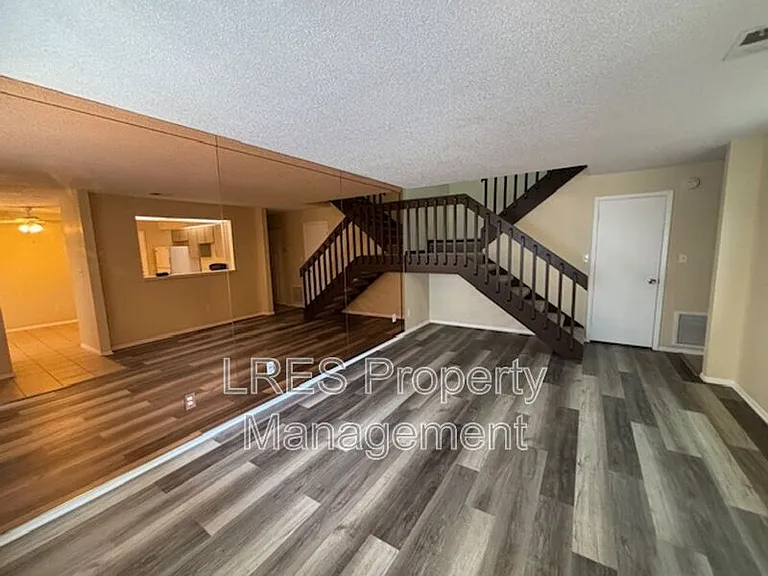 4444 Ring Neck Rd — Photo 4