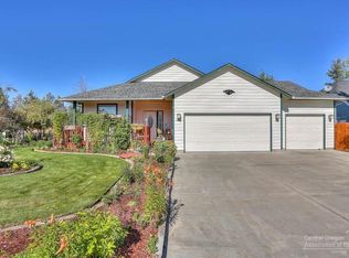2411 NW 22nd St, Redmond, OR 97756